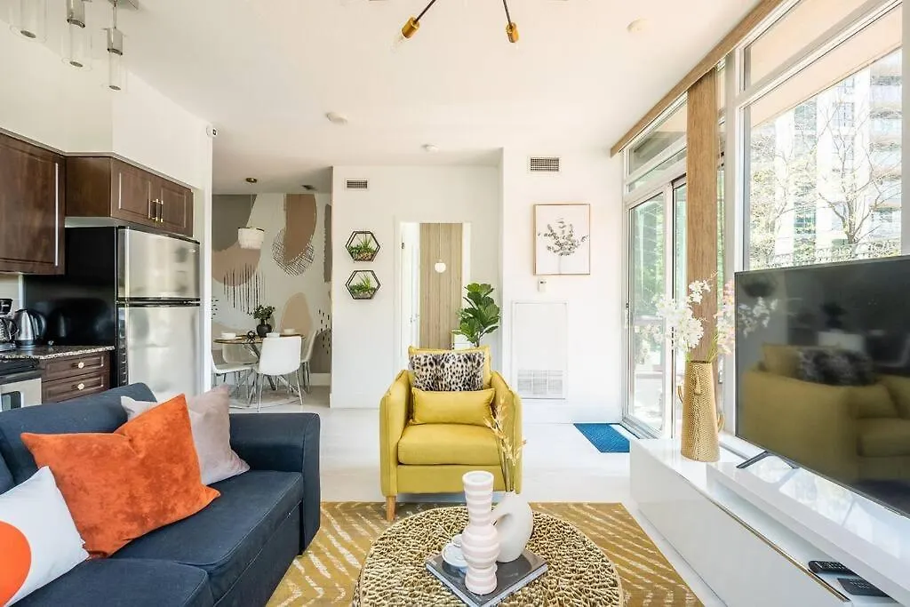 Luxury Suite With Private Terrace Downtown Toronto