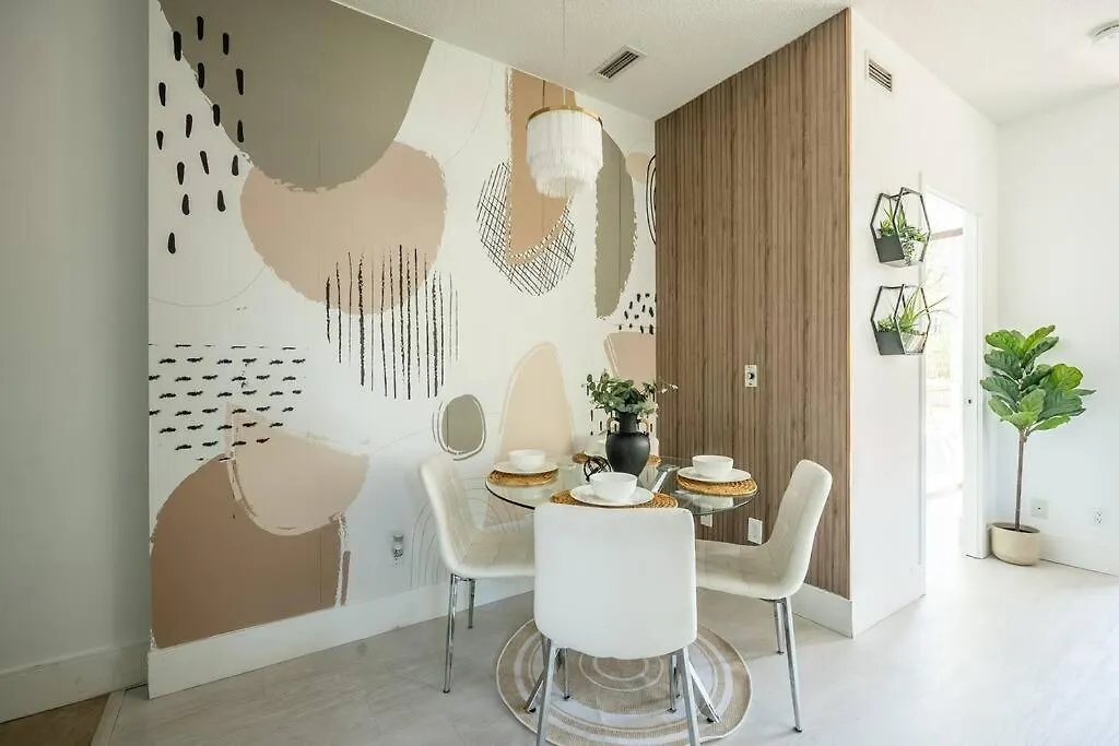 Luxury Suite With Private Terrace Downtown Toronto Apartment