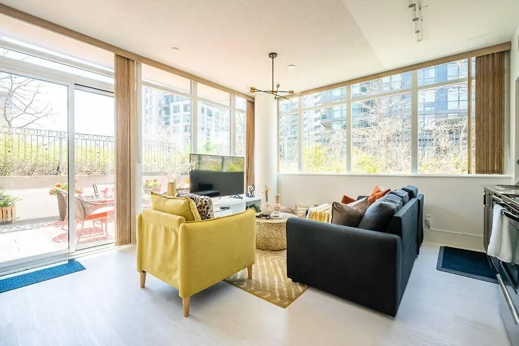 Luxury Suite With Private Terrace Downtown Toronto