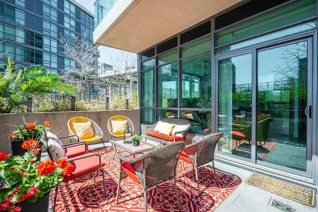 Luxury Suite With Private Terrace Downtown Toronto Apartment