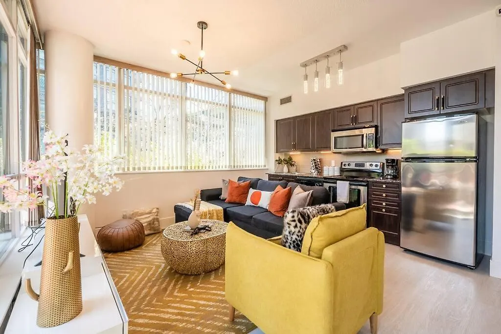 Luxury Suite With Private Terrace Downtown Toronto Canada